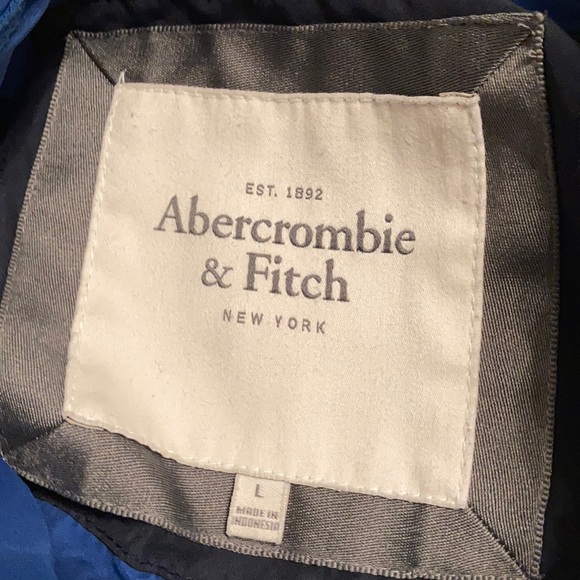 Abercrombie & Fitch blue hooded puffer jacket - Picture 2 of 3